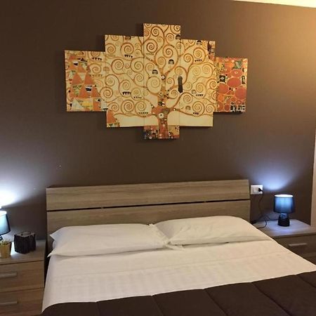 Hotel Ded 1 Πάρμα Εξωτερικό φωτογραφία